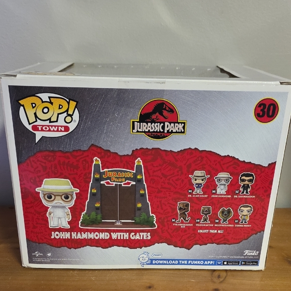 Funko Pop Town John Hammond with Brown and Green Gates - Picture 3 of 6